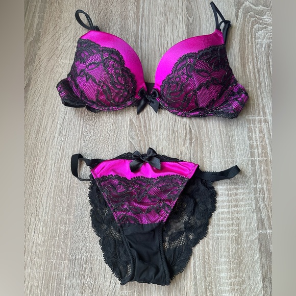 Victoria's Secret Other - Victoria Secret Very Sexy Plunge Push Up Bra & Panty Set Size 32B/ Small
